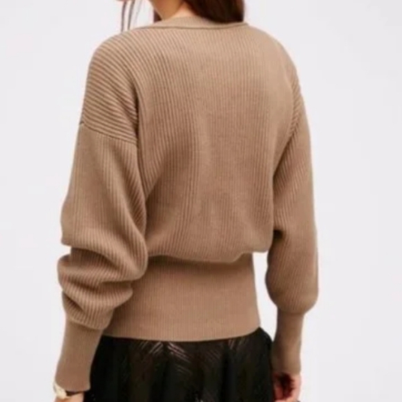 Free People Casual Allure Taupe Camel Brown Ribbed Oversized Sweater Top large - Picture 2 of 9